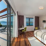 Villa Luxury Beachfront Trogir: Oceanside Retreat With Pool & Gym Trogir
