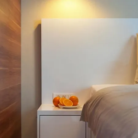 Luxury Beachfront 1 With Private Pool, Jacuzzi And Gym At The On Ciovo - Okrug Gornji Villa Trogir