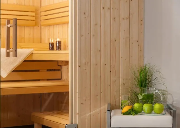 Вілла Luxury Beachfront 1 With Private Pool, Jacuzzi And Gym At The On Ciovo - Okrug Gornji *