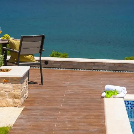 Luxury Beachfront Trogir: Oceanside Retreat With Pool & Gym