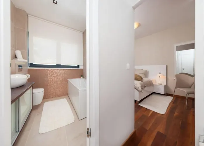 Villa Luxury Beachfront 1 With Private Pool, Jacuzzi And Gym At The On Ciovo - Okrug Gornji Trogir