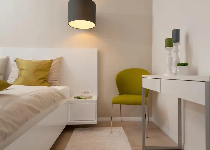 Villa Luxury Beachfront 1 With Private Pool, Jacuzzi And Gym At The On Ciovo - Okrug Gornji *